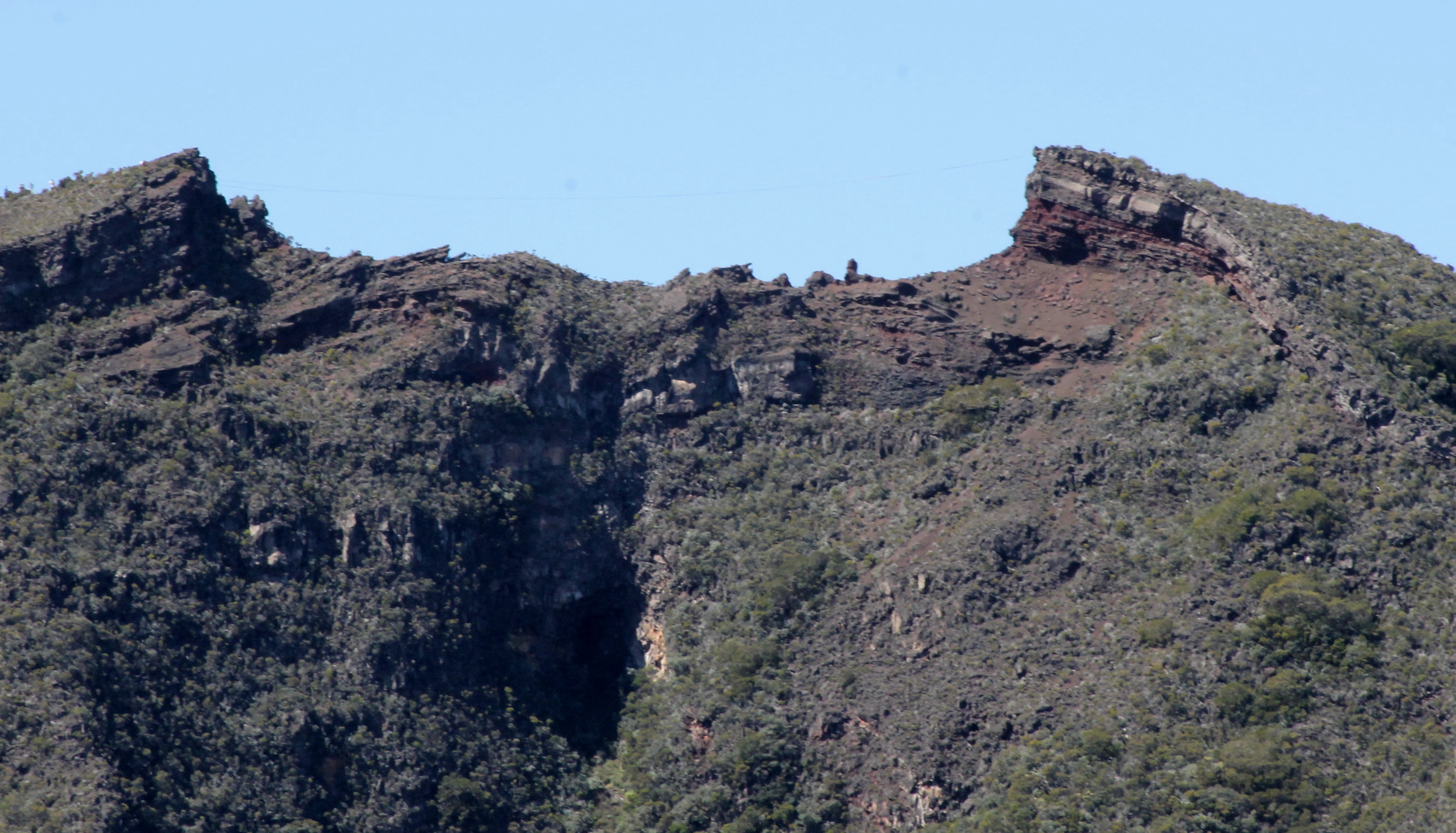 Egueulement du cratere Commerson.jpg