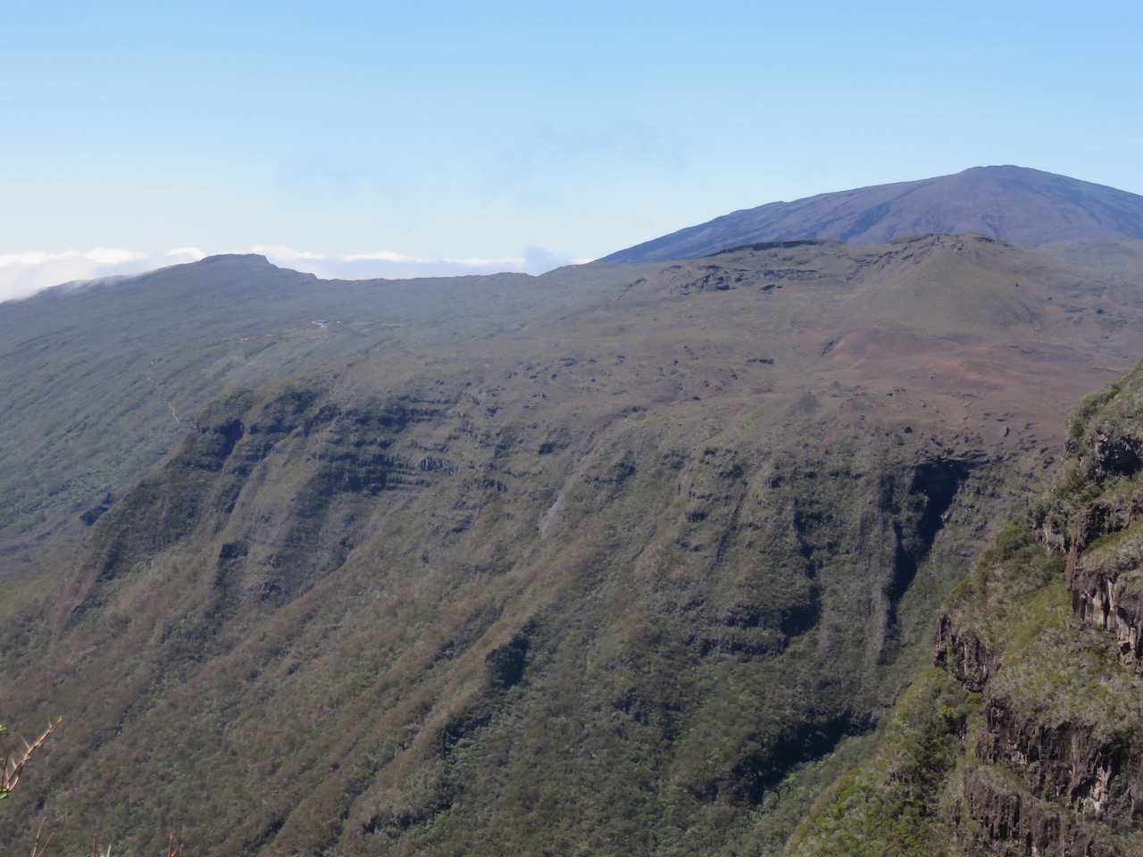 10. Le Volcan domine le paysage..jpeg