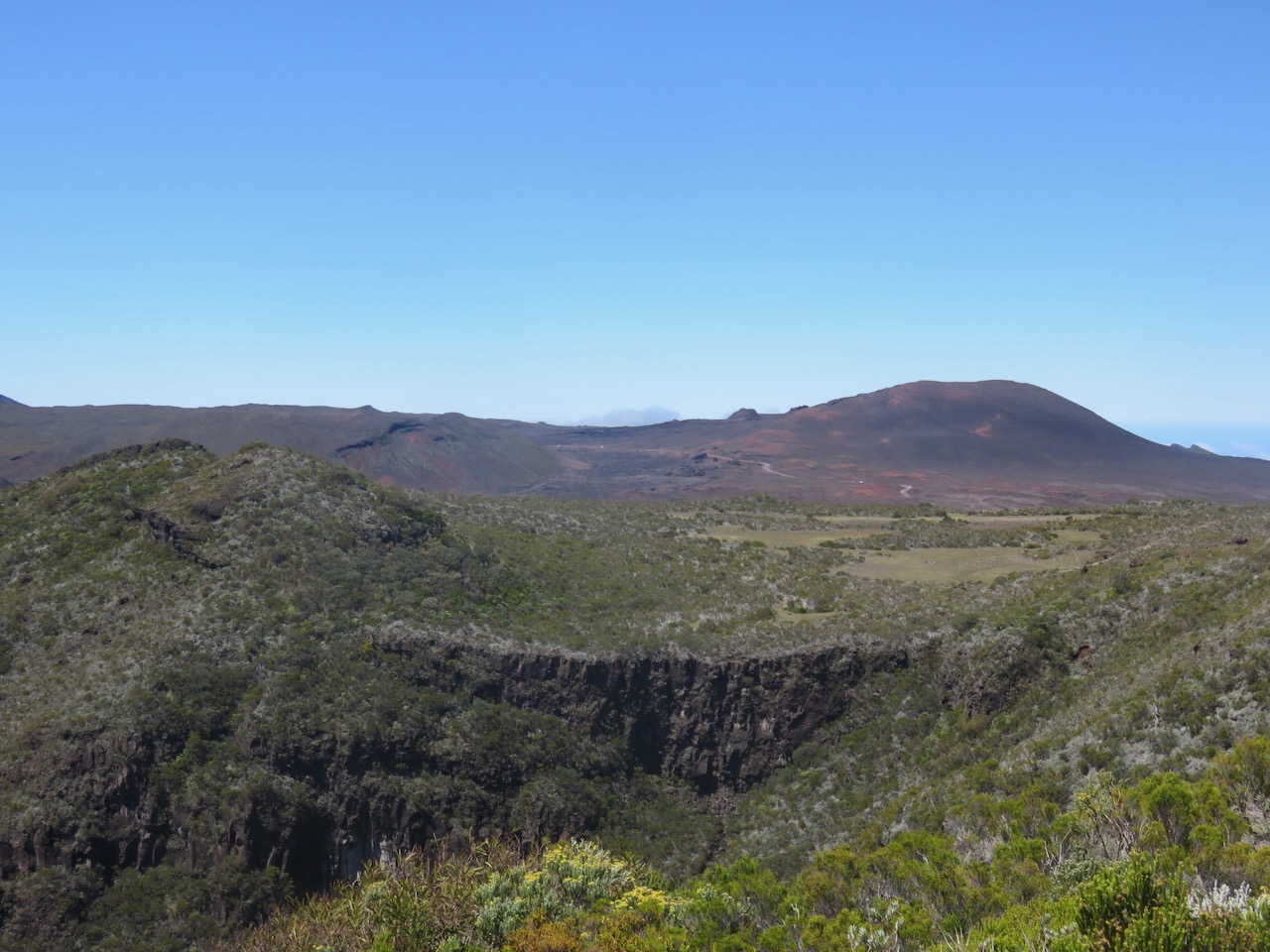 12. Depuis l'Oratoire, la Plaine des Sables.jpeg