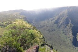 20- Du haut du Nez de Bœuf l'extémité nord de la Rivière des Remparts