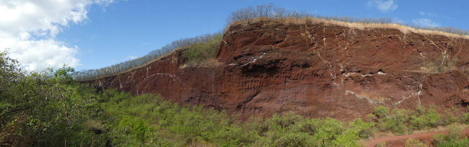 Un cratère du Gros Piton (ancienne carrière)