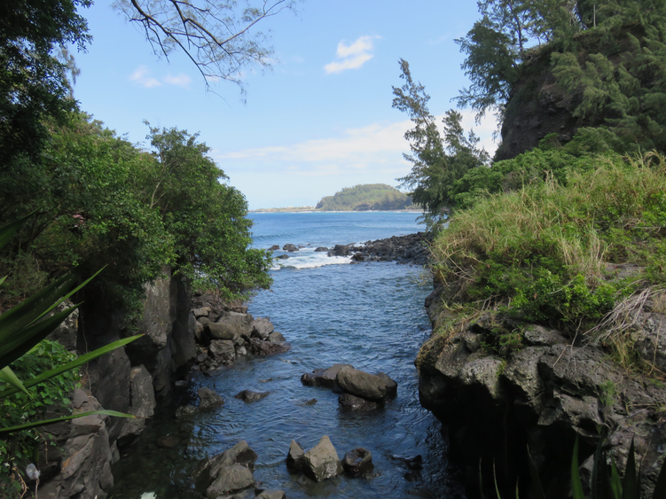 25 Bassin à l'embouchure de la rivière