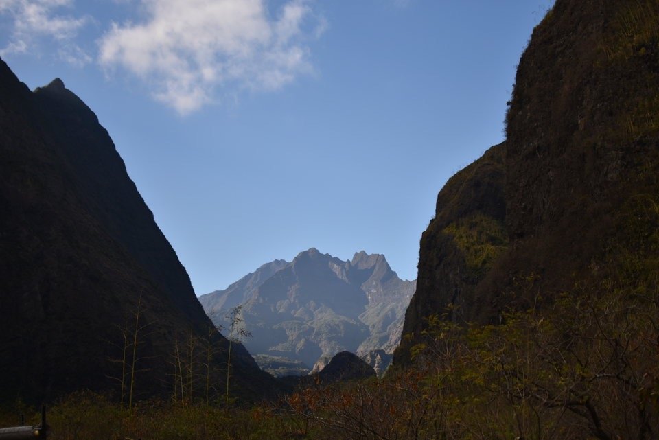 4 - L'entree de Mafate depuis Deux-Bras.jpg