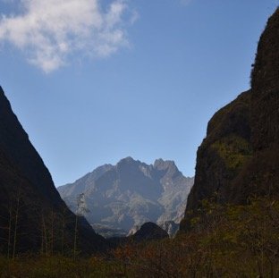 4 - L'entree de Mafate depuis Deux-Bras.jpg