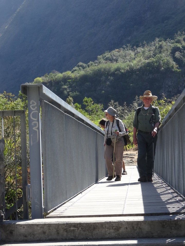9 - En passant la passerelle d'Oussy.jpg