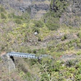 7 Passerelle vers Cayenne .JPG