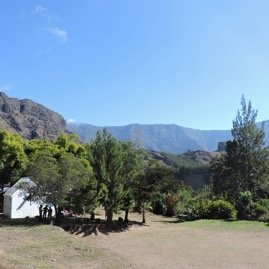 75 La cour de l'ecole .JPG