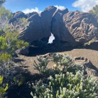 Sur le chemin du retour, surplombant le rempart, une arche.jpeg