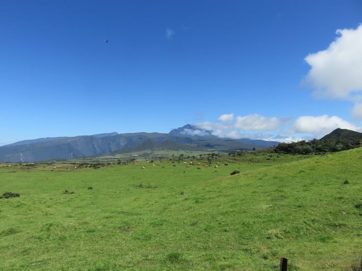 6 Les nuages déjà