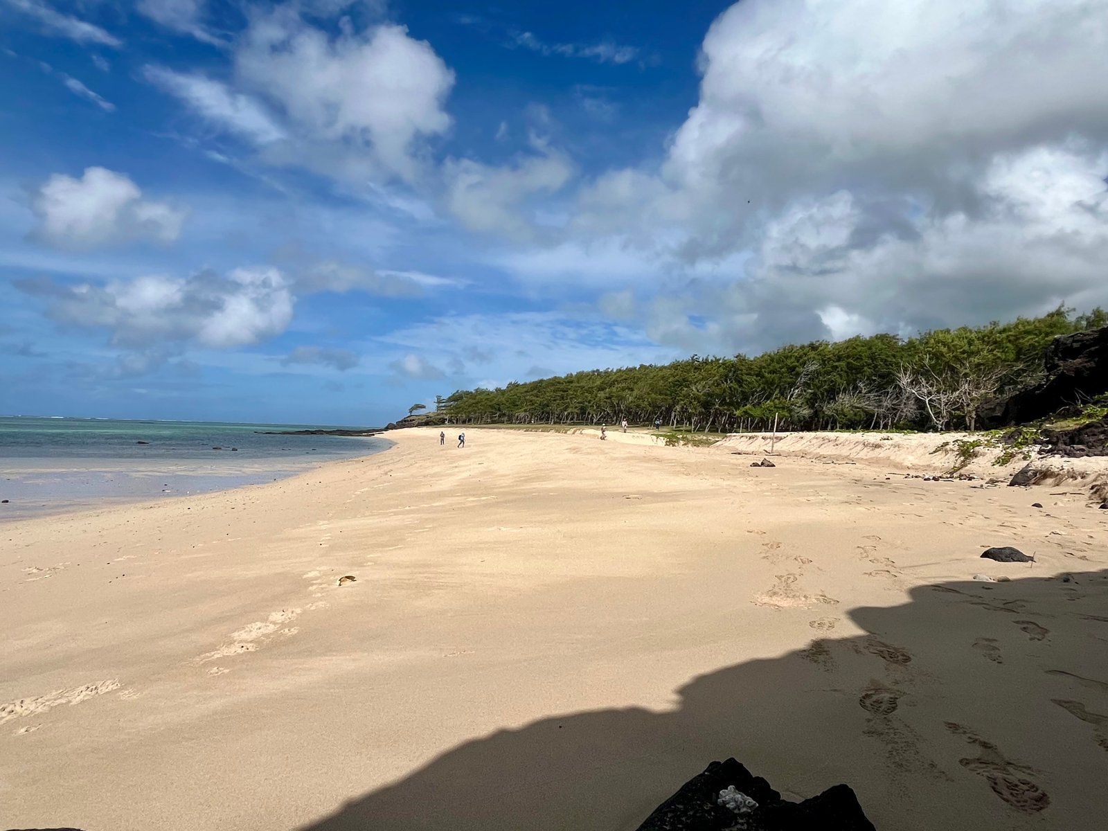 Une plage de la côte sud.